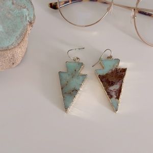 Reversible bohemian arrowhead shaped earrings with real stone & gold tone edging
